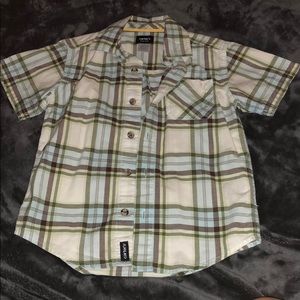 Carter’s size 4 short sleeve plaid button up shirt